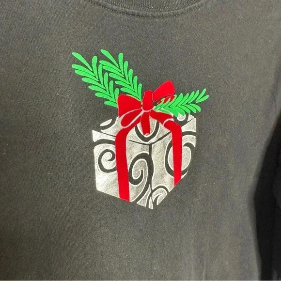 Target Shirt Long Sleeved  Christmas Present Black Size Extra Large - Picture 4 of 16